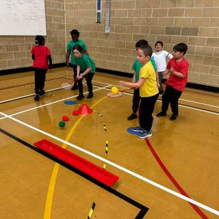 Bonham children went to a Borough Competition today and had a fantastic time 🏸 Finishing in 1st 🏆