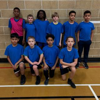 It started back in November when all the borough primary schools entered heats in the indoor athletics. In January the top 10 schools went on to the finals. Our year 5/6 Valence team came 7th. When you think of how many entered, it’s an amazing ranking 👏🏻👏🏻👏🏻